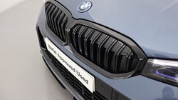 2025 (75) BMW 3 SERIES 330e 22.3 kWh M Sport 4dr Step Auto 5013975