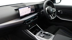 2025 (75) BMW 3 SERIES 330e 22.3 kWh M Sport 4dr Step Auto 5013984