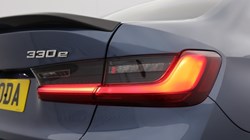 2025 (75) BMW 3 SERIES 330e 22.3 kWh M Sport 4dr Step Auto 5013965