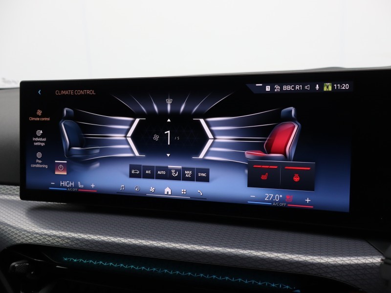 2025 (75) BMW 3 SERIES 330e 22.3 kWh M Sport 4dr Step Auto 5014012