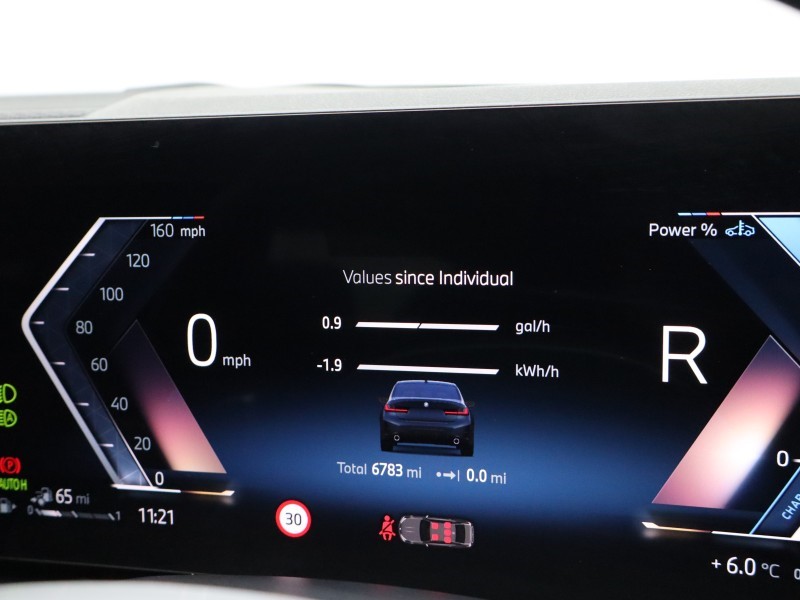 2025 (75) BMW 3 SERIES 330e 22.3 kWh M Sport 4dr Step Auto 5014017