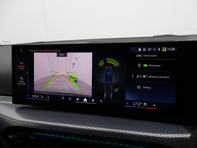 2025 (75) BMW 3 SERIES 330e 22.3 kWh M Sport 4dr Step Auto 5014006