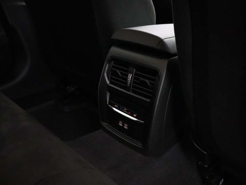 2025 (75) BMW 3 SERIES 330e 22.3 kWh M Sport 4dr Step Auto 5013982