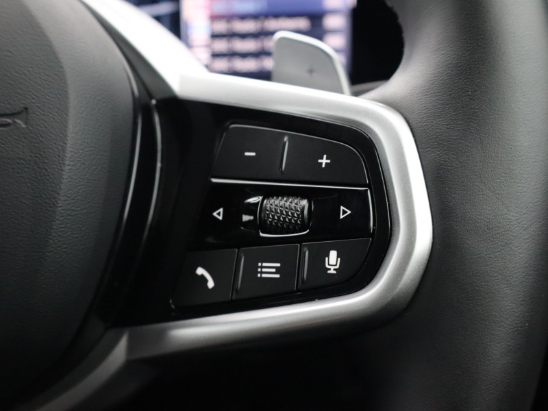 2025 (75) BMW 3 SERIES 330e 22.3 kWh M Sport 4dr Step Auto 5014016