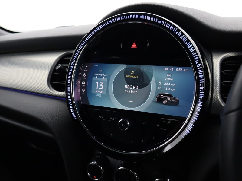 2022 (22) MINI HATCHBACK 1.5 Cooper Exclusive 5dr Auto 4653870