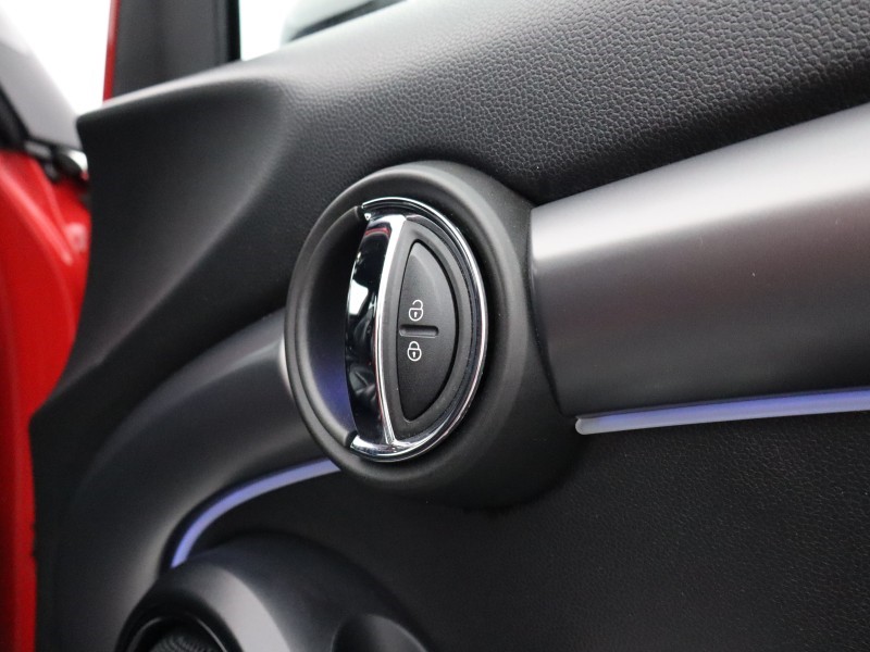 2022 (22) MINI HATCHBACK 1.5 Cooper Exclusive 5dr Auto 4653859