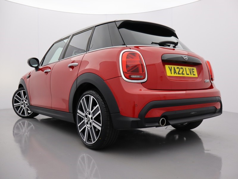 2022 (22) MINI HATCHBACK 1.5 Cooper Exclusive 5dr Auto 4653856