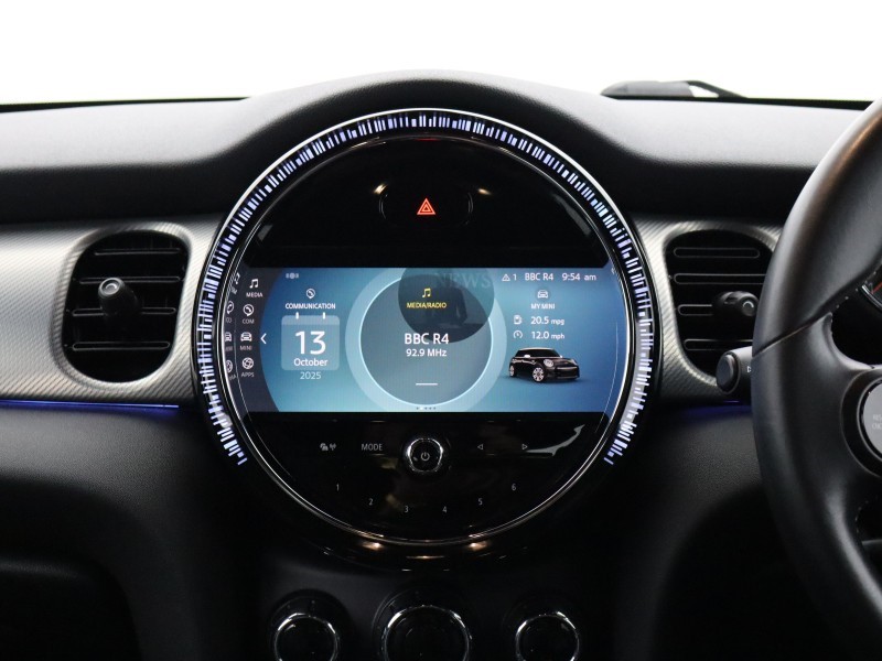 2022 (22) MINI HATCHBACK 1.5 Cooper Exclusive 5dr Auto 4653866