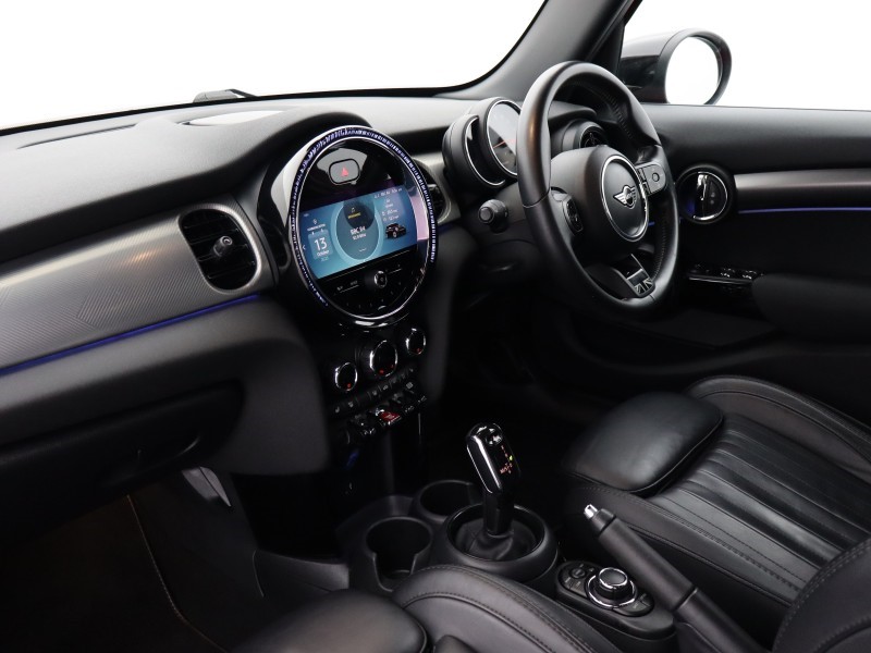 2022 (22) MINI HATCHBACK 1.5 Cooper Exclusive 5dr Auto 4653863