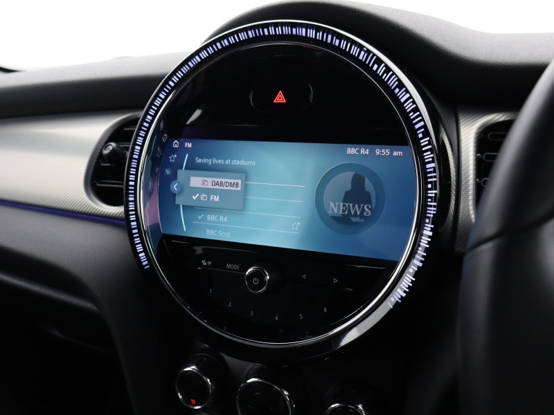 2022 (22) MINI HATCHBACK 1.5 Cooper Exclusive 5dr Auto 4653871