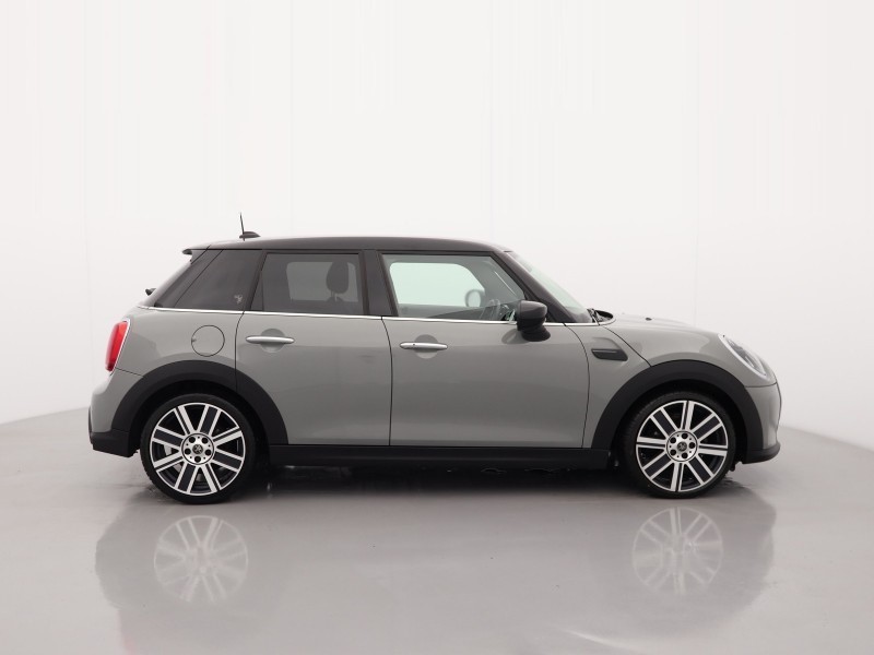 2022 (22) MINI HATCHBACK 1.5 Cooper Exclusive 5dr Auto