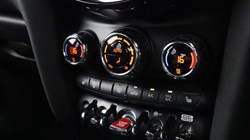 2022 (22) MINI HATCHBACK 1.5 Cooper Exclusive 5dr Auto 4684984