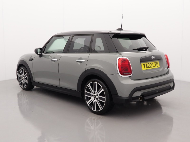 2022 (22) MINI HATCHBACK 1.5 Cooper Exclusive 5dr Auto