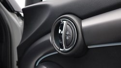 2022 (22) MINI HATCHBACK 1.5 Cooper Exclusive 5dr Auto 4684972