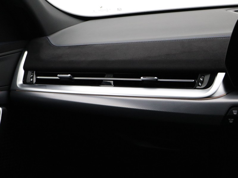 2025 (75) BMW iX2 150kW eDrive20 M Sport 65kWh 5dr Auto 5207741