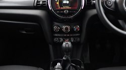 2019 (19) MINI HATCHBACK 1.5 Cooper Classic II 5dr 4696142