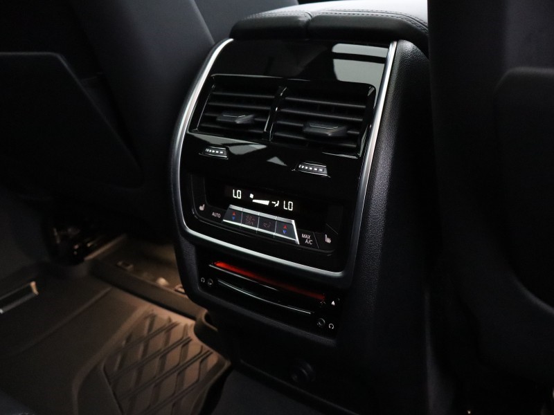 2022 (71) BMW X6 M xDrive  Competition 5dr Step Auto 4669714