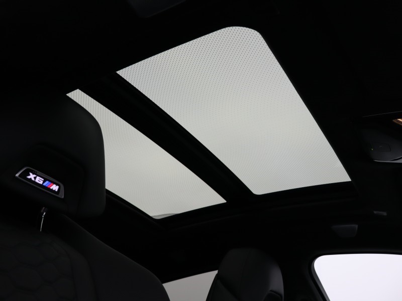 2022 (71) BMW X6 M xDrive  Competition 5dr Step Auto 4669679