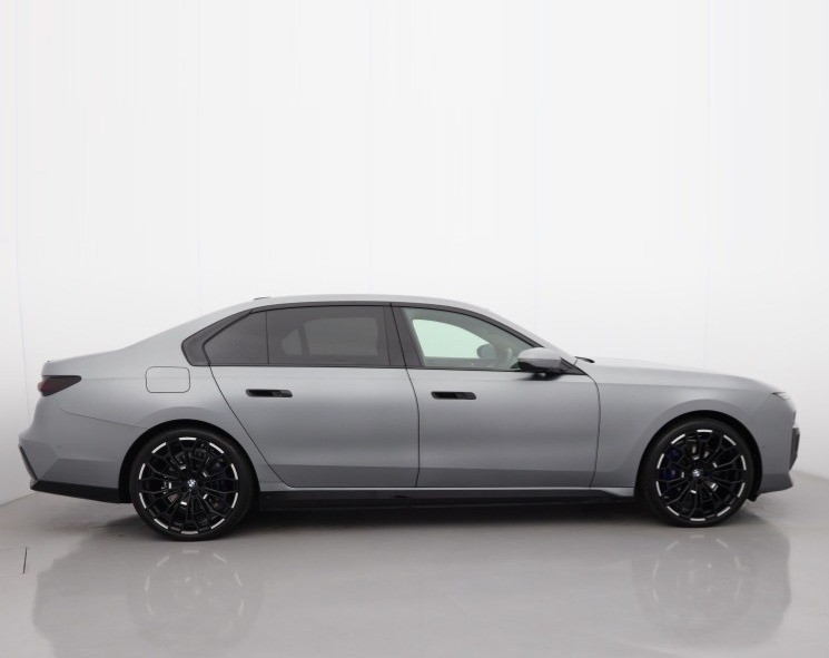 2025 (75) BMW I7 400kW xDrive60 M Sport 105.7kWh 4dr Auto 4850049