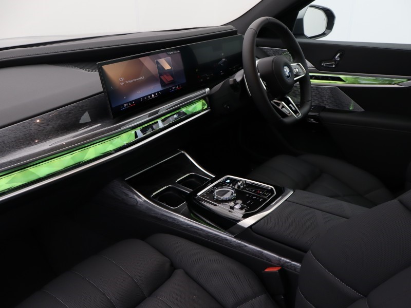 2025 (75) BMW I7 400kW xDrive60 M Sport 105.7kWh 4dr Auto 4845812
