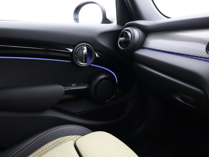 2023 (23) MINI HATCHBACK 1.5 Cooper Resolute Edition Premium 5dr Auto 4574666