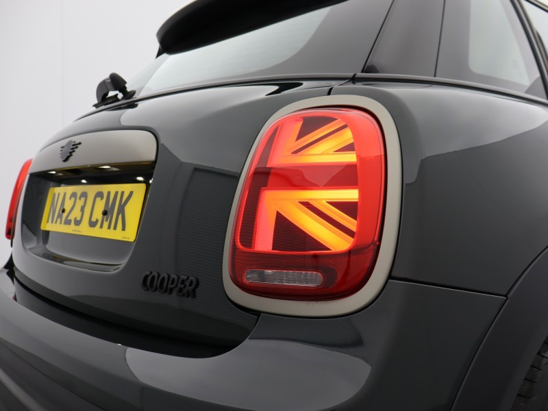 2023 (23) MINI HATCHBACK 1.5 Cooper Resolute Edition Premium 5dr Auto 4574633