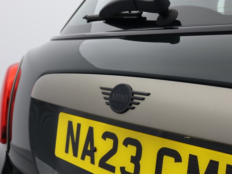 2023 (23) MINI HATCHBACK 1.5 Cooper Resolute Edition Premium 5dr Auto 4574631