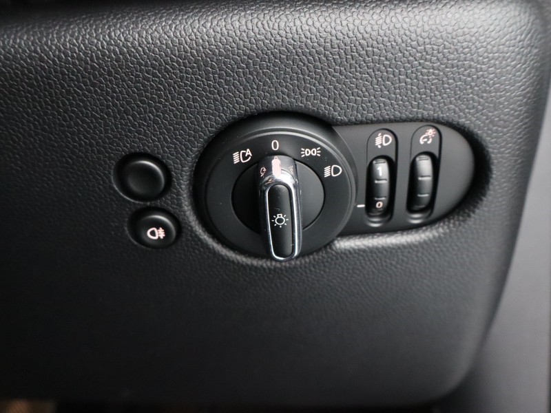 2023 (73) MINI HATCHBACK 1.5 Cooper Classic 3dr Auto 4640906