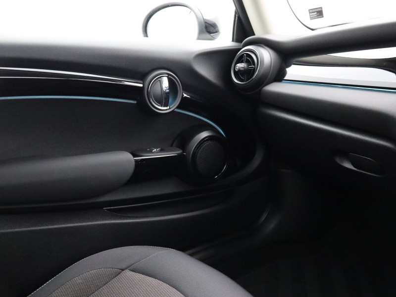 2023 (73) MINI HATCHBACK 1.5 Cooper Classic 3dr Auto 4640927