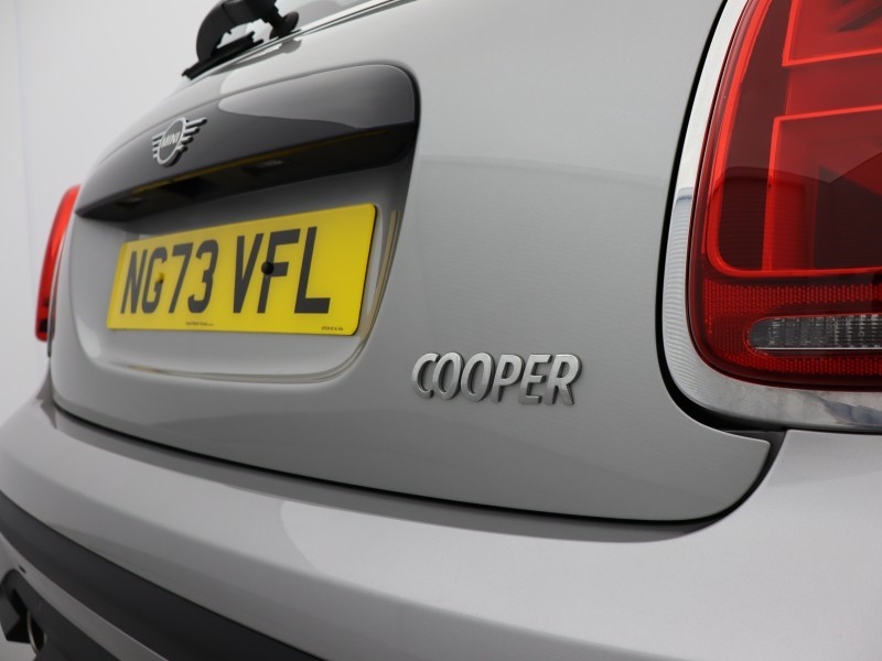 2023 (73) MINI HATCHBACK 1.5 Cooper Classic 3dr Auto 4640885