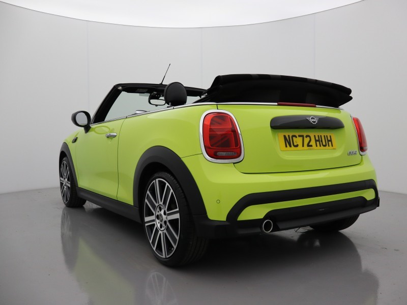 2022 (72) MINI CONVERTIBLE 1.5 Cooper Exclusive 2dr Auto 4606613