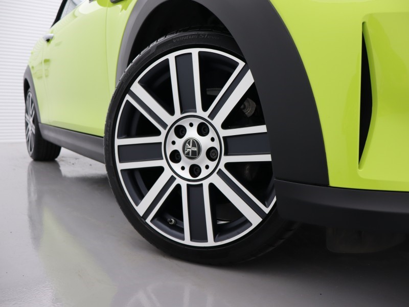 2022 (72) MINI CONVERTIBLE 1.5 Cooper Exclusive 2dr Auto 4606574