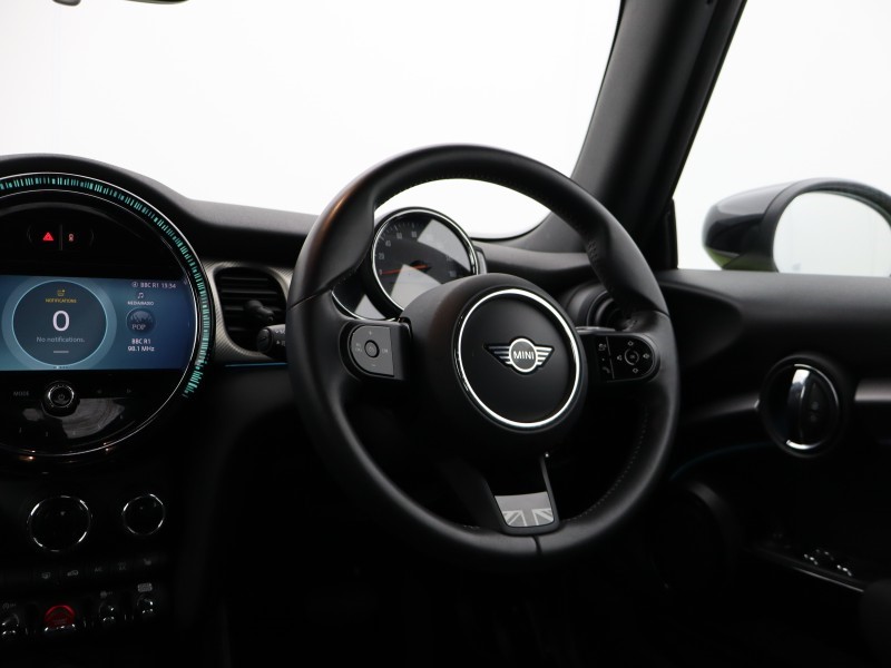 2022 (72) MINI CONVERTIBLE 1.5 Cooper Exclusive 2dr Auto 4606604