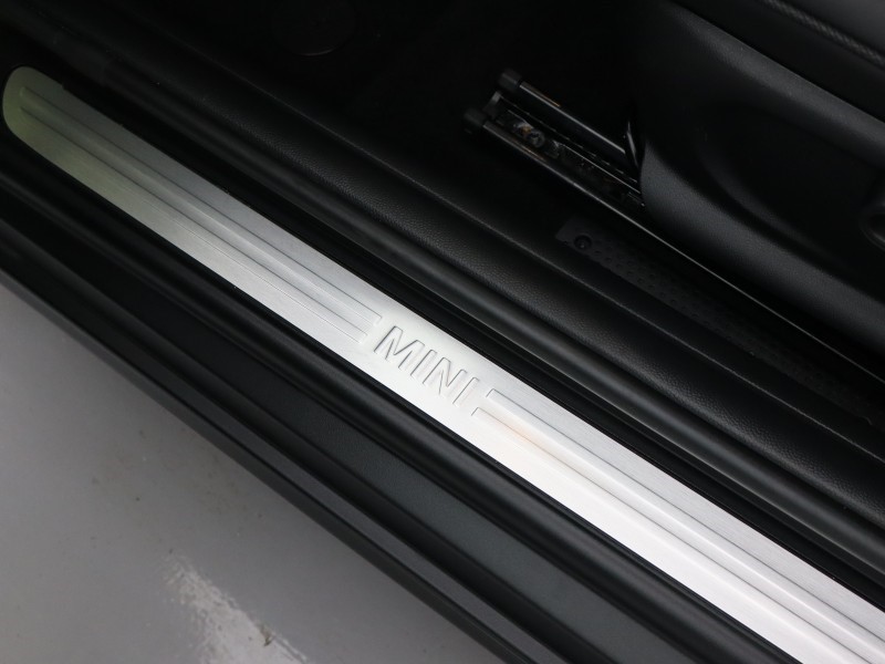 2022 (72) MINI CONVERTIBLE 1.5 Cooper Exclusive 2dr Auto 4606572