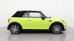 2022 (72) MINI CONVERTIBLE 1.5 Cooper Exclusive 2dr Auto 4606562