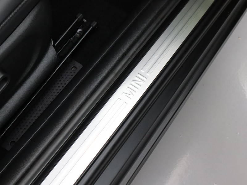 2022 (72) MINI CONVERTIBLE 1.5 Cooper Exclusive 2dr Auto 4606606