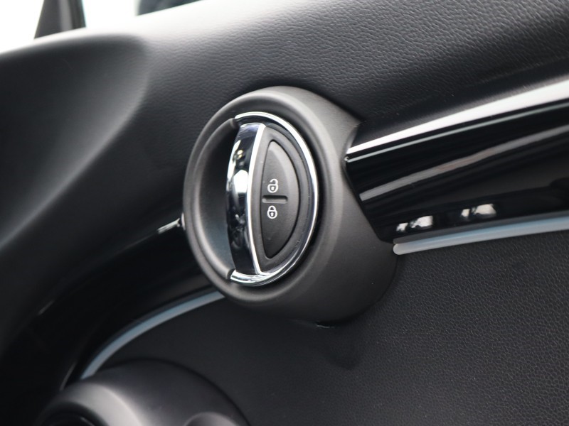 2023 (23) MINI CONVERTIBLE 2.0 Cooper S Seaside Edition 2dr Auto 4645678