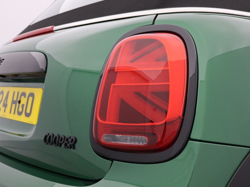 2024 (24) MINI CONVERTIBLE 1.5 Cooper Sport Premium 2dr Auto 4666332