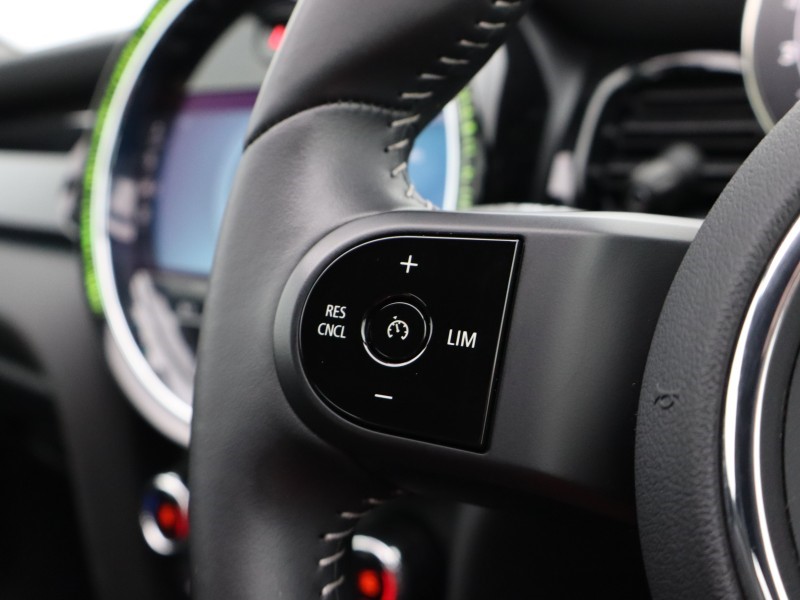 2024 (24) MINI CONVERTIBLE 1.5 Cooper Sport Premium 2dr Auto 4666357