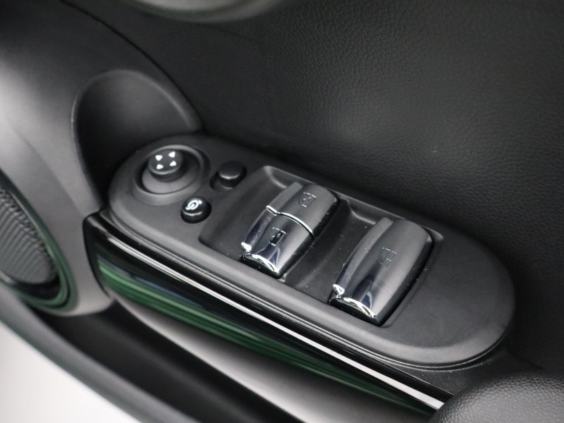 2024 (24) MINI CONVERTIBLE 1.5 Cooper Sport Premium 2dr Auto 4666355