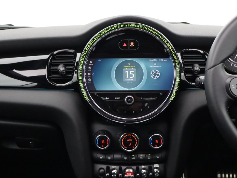 2024 (24) MINI CONVERTIBLE 1.5 Cooper Sport Premium 2dr Auto 4666353