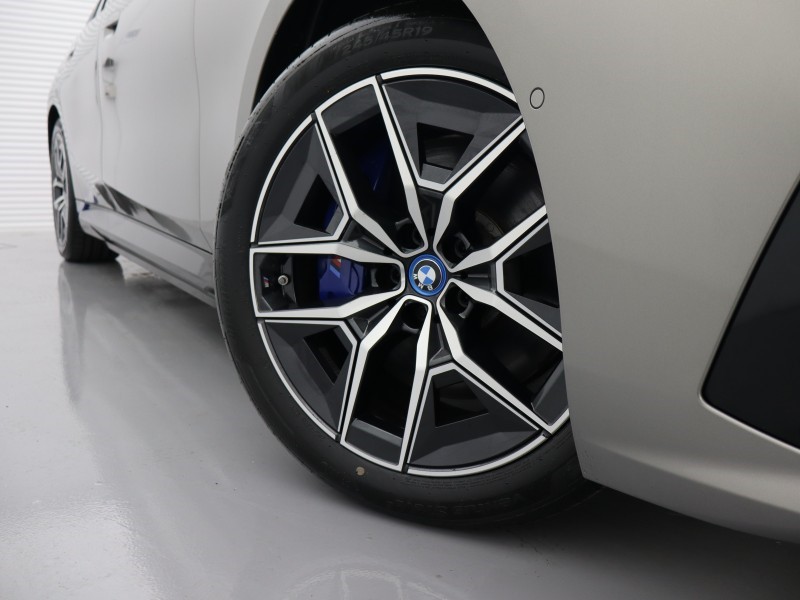 2025 (75) BMW I5 250kW eDrive40 M Sport 84kWh 4dr Auto 5073245