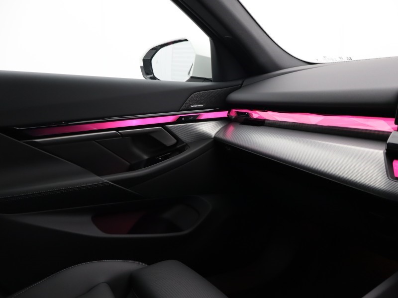 2025 (75) BMW 5 SERIES 520i M Sport Pro 4dr Auto 5177466