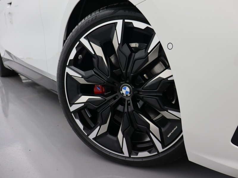 2025 (75) BMW 5 SERIES 520i M Sport Pro 4dr Auto 5177490