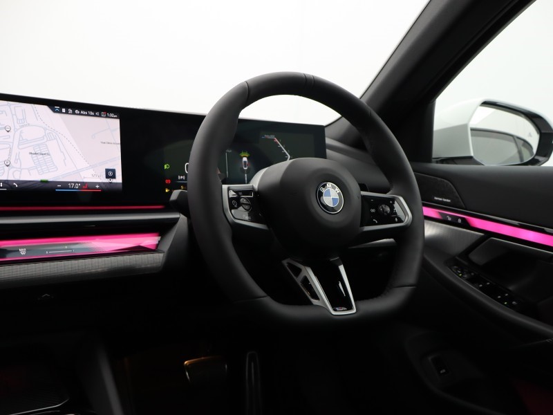 2025 (75) BMW 5 SERIES 520i M Sport Pro 4dr Auto 5177501