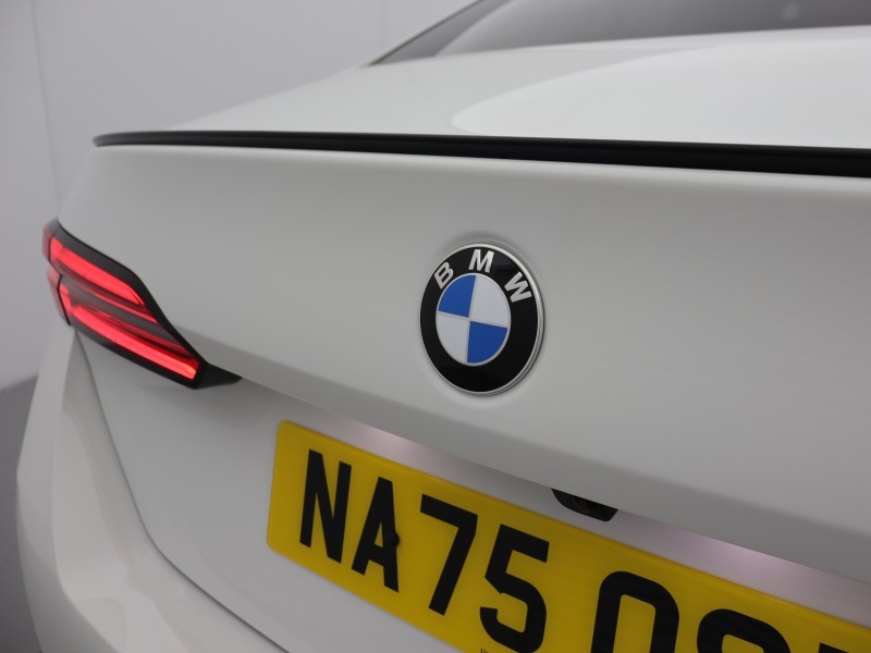 2025 (75) BMW 5 SERIES 520i M Sport Pro 4dr Auto 5177453