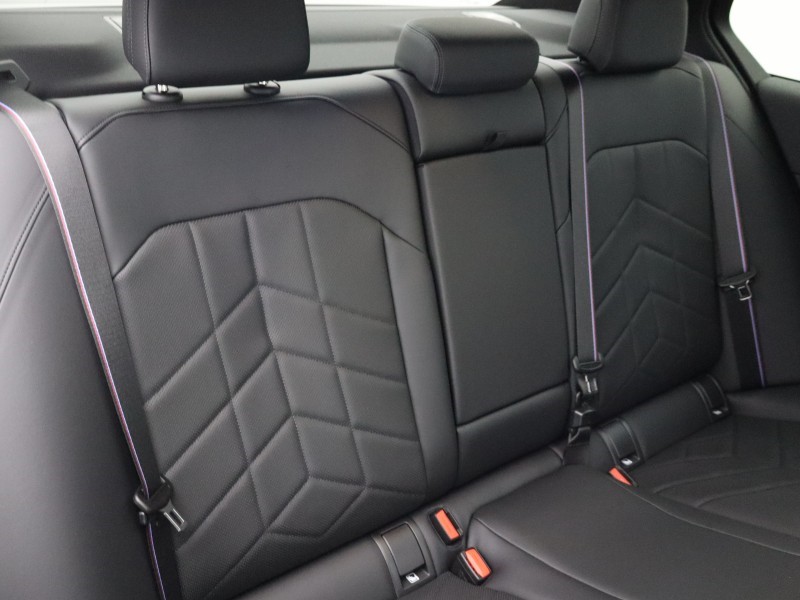 2025 (75) BMW 5 SERIES 520i M Sport Pro 4dr Auto 5177458