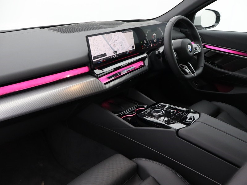 2025 (75) BMW 5 SERIES 520i M Sport Pro 4dr Auto 5177503