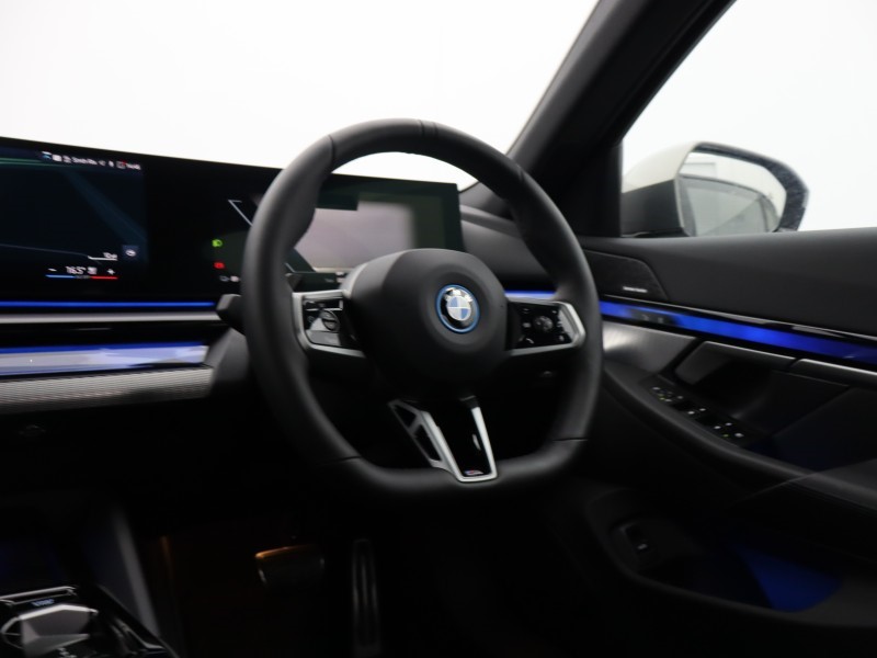 2025 (75) BMW I5 250kW eDrive40 M Sport 84kWh 4dr Auto 5073397