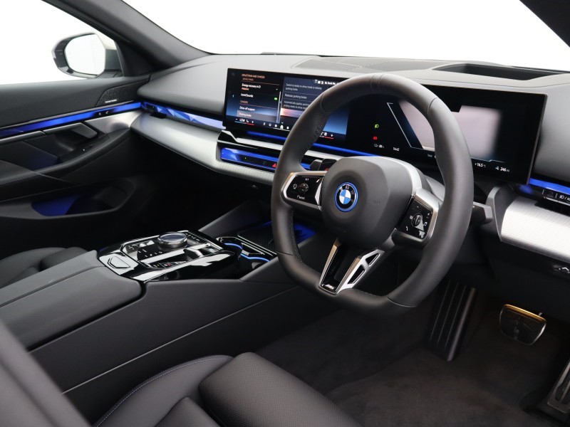 2025 (75) BMW I5 250kW eDrive40 M Sport 84kWh 4dr Auto 5073364